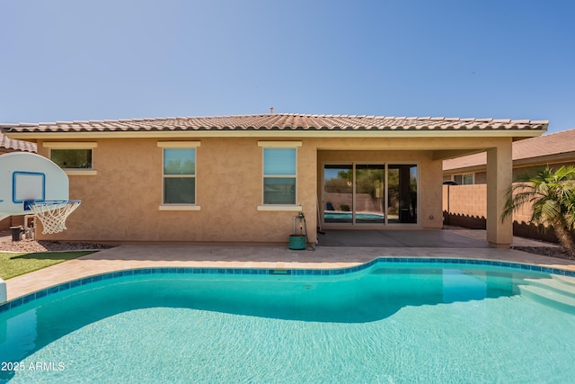 2680 E Daniel Dr, Gilbert, AZ 85298 - swimming pool featuring a patio area