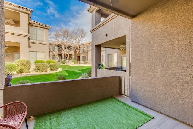 balcony with ceiling fan