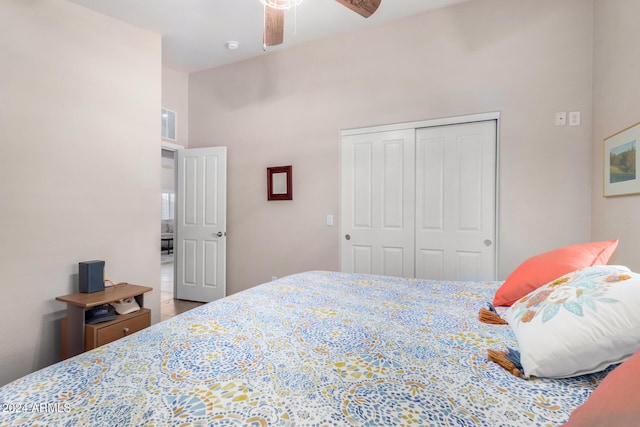 bedroom featuring a closet and ceiling fan