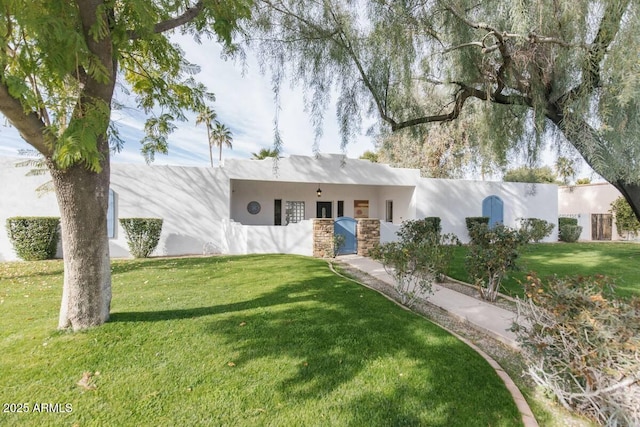 14802 N 3rd Ave, Phoenix, AZ 85023 - view of front of home with stucco siding and a front yard