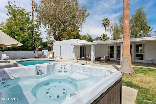 14802 N 3rd Ave, Phoenix, AZ 85023 - view of swimming pool featuring fence, a hot tub, and a patio area