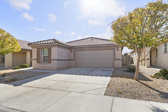 view of front facade with a garage