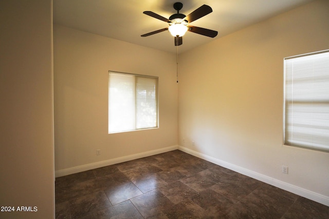 empty room featuring ceiling fan