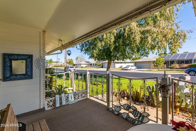 balcony featuring covered porch