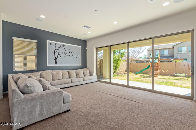 living room with carpet