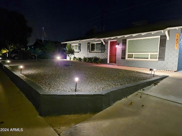 1801 N 87th Pl, Scottsdale, AZ 85257 - ranch-style house featuring concrete block siding