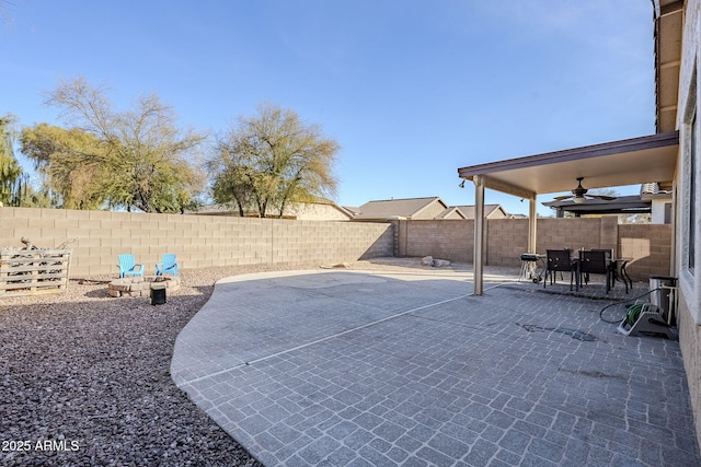 view of patio with ceiling fan