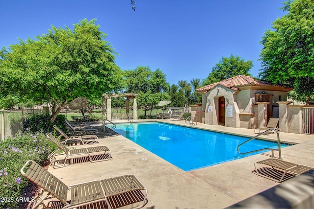 3443 E Jasper Dr, Gilbert, AZ 85296 - community pool with a patio area, fence, and a pergola