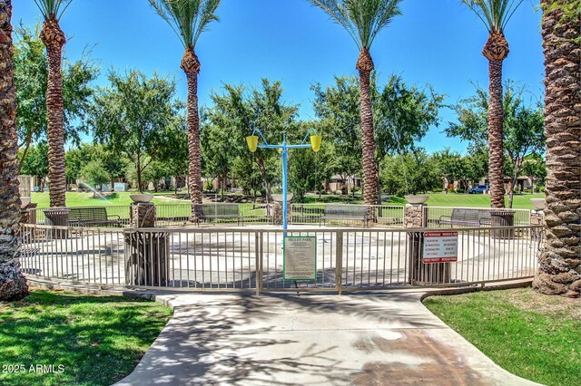 3443 E Jasper Dr, Gilbert, AZ 85296 - surrounding community featuring fence and a gate