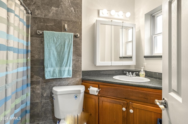 4371 E Savannah Cir, Flagstaff, AZ 86004 - full bathroom with toilet, a shower with curtain, and vanity