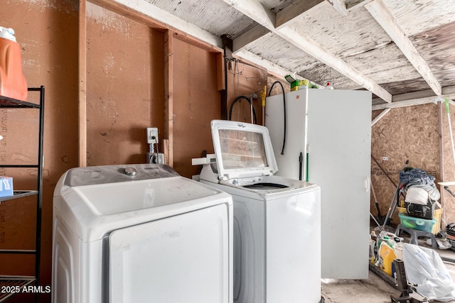 9353 W Monroe St, Tolleson, AZ 85353 - washroom featuring washer and dryer