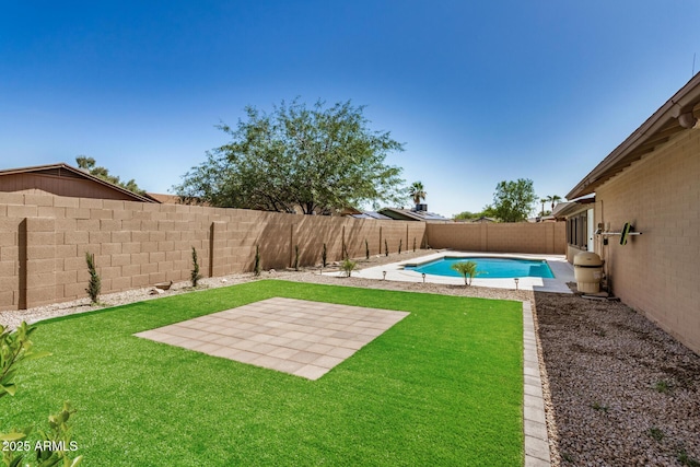 308 W Oraibi Dr, Phoenix, AZ 85027 - fenced backyard featuring a patio area