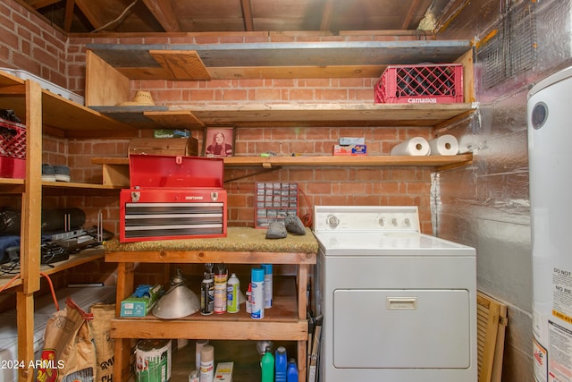 laundry area with washer / clothes dryer