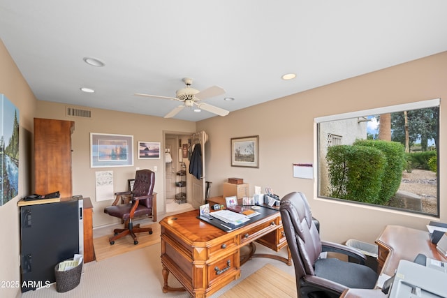 home office featuring visible vents, recessed lighting, baseboards, and ceiling fan