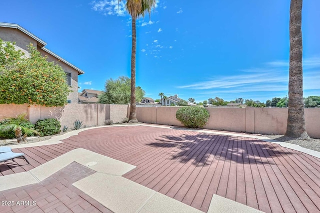 18807 N 42nd Ave, Glendale, AZ 85308 - deck with a fenced backyard