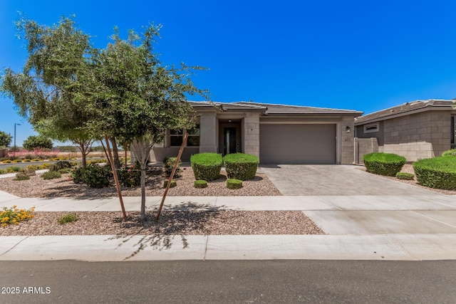 view of front of house featuring a garage and driveway