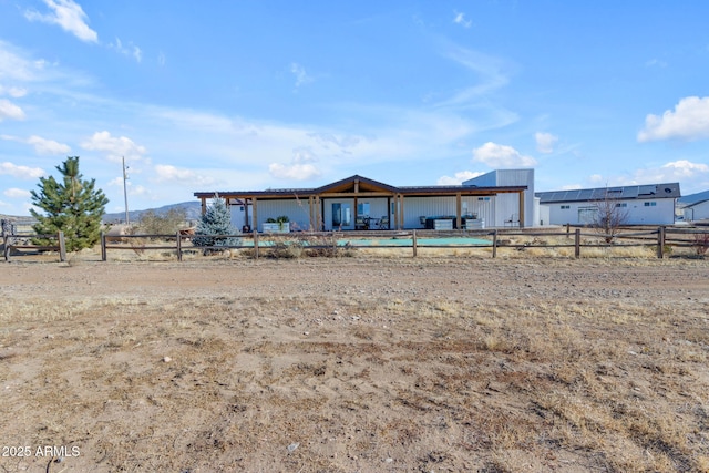 view of front of property