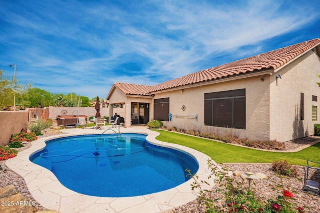 22026 N 44th Pl, Phoenix, AZ 85050 - view of pool with a patio area, a fenced backyard, and a hot tub