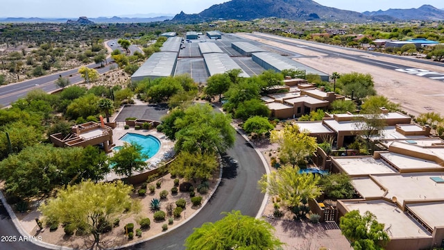 bird's eye view with a mountain view