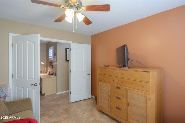 bedroom featuring a ceiling fan