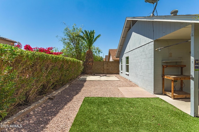 18219 N 19th St, Phoenix, AZ 85022 - view of yard featuring a patio