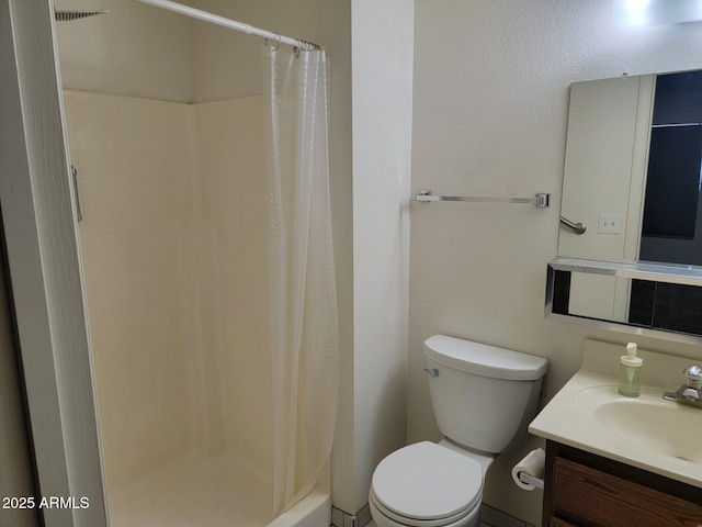 7801 N 44th Dr Unit 1036, Glendale, AZ 85301 - bathroom with vanity and curtained shower