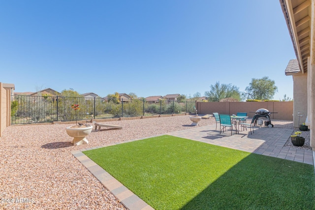 view of yard with a patio