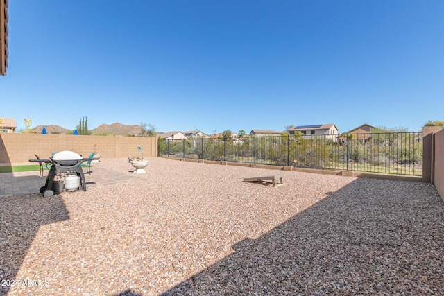 view of yard featuring a patio