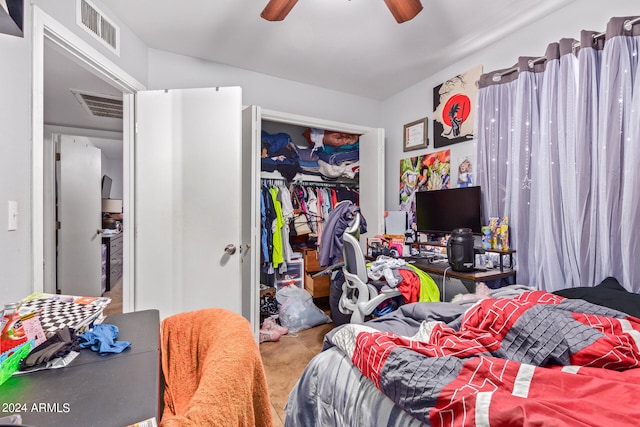 bedroom featuring a closet and ceiling fan