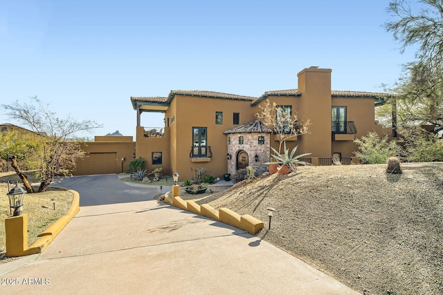 view of front facade with a garage