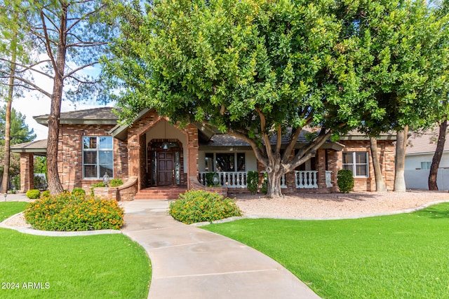 view of front of house with a front lawn