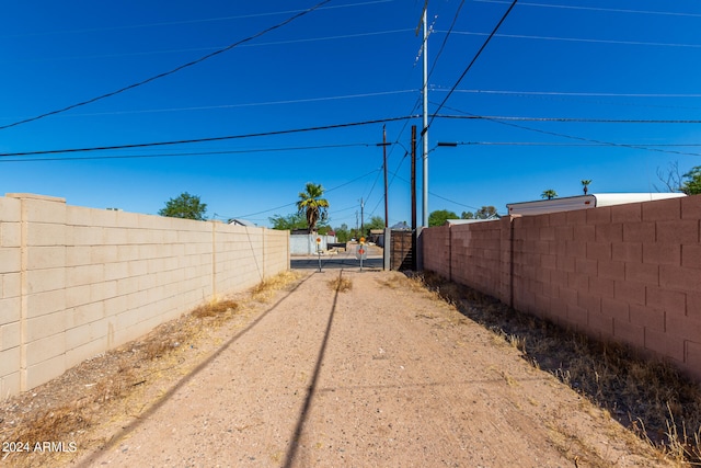 Listing photo 3 for 2141 E Monte Vista Rd Unit 10, Phoenix AZ 85006