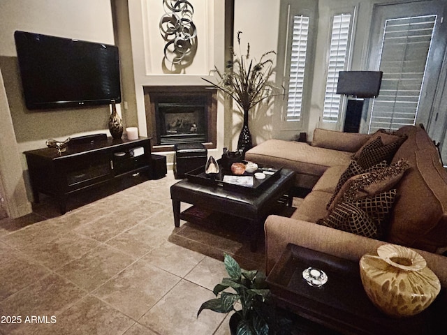 14000 N 94th St Unit 1077, Scottsdale, AZ 85260 - tiled living area with a fireplace