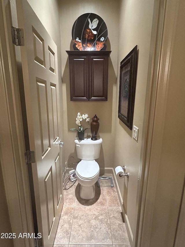 14000 N 94th St Unit 1077, Scottsdale, AZ 85260 - bathroom featuring toilet and baseboards