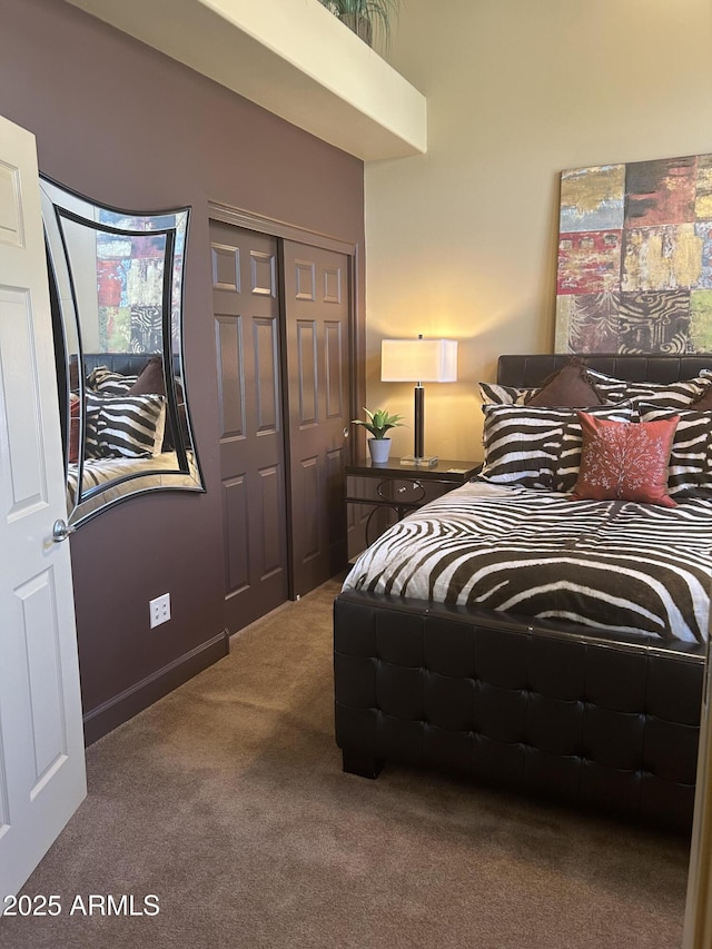 14000 N 94th St Unit 1077, Scottsdale, AZ 85260 - carpeted bedroom featuring a closet