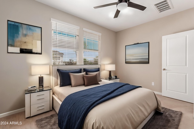 bedroom with ceiling fan