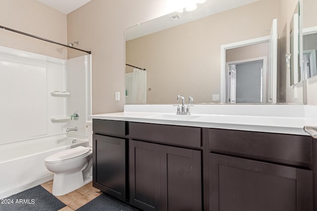 full bathroom featuring vanity, toilet, and shower / bath combo