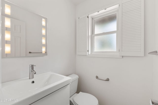 143 E Winter Dr, Phoenix, AZ 85020 - half bath with toilet and vanity