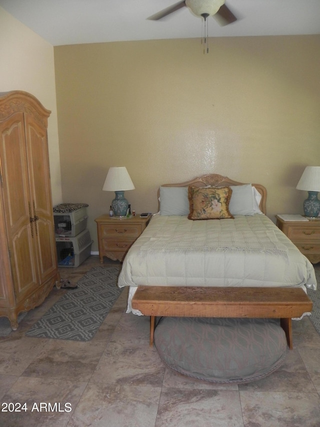 bedroom featuring ceiling fan