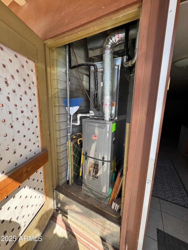 6125 E Indian School Rd Unit 152, Scottsdale, AZ 85251 - utilities with heating unit
