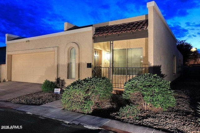 view of front of house with a garage