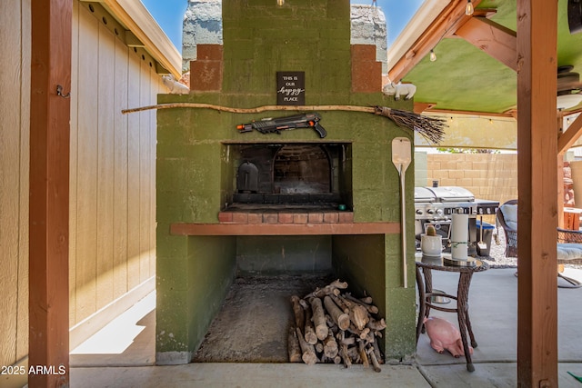 863 W 14th Ave, Apache Junction, AZ 85120 - view of patio with a grill