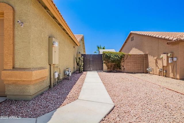 863 W 14th Ave, Apache Junction, AZ 85120 - view of yard featuring a gate