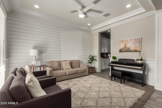 living room featuring ceiling fan