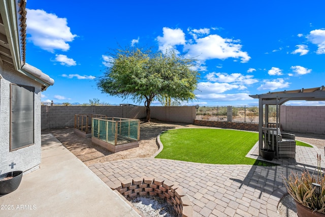 8479 E Sunrise Sky Dr, Gold Canyon, AZ 85118 - view of yard featuring a patio area