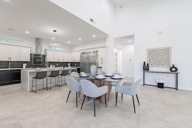 707 E Ocotillo Rd, Phoenix, AZ 85014 - dining space with a high ceiling