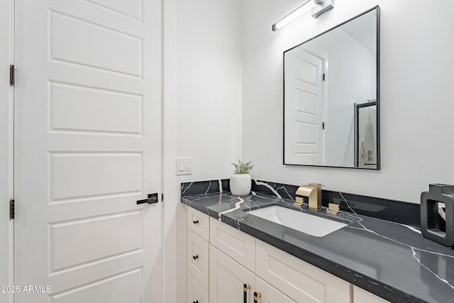 707 E Ocotillo Rd, Phoenix, AZ 85014 - bathroom featuring vanity