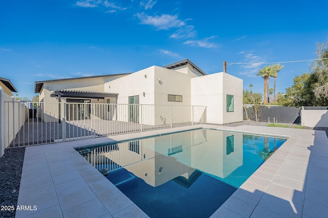 707 E Ocotillo Rd, Phoenix, AZ 85014 - view of pool featuring a patio and a fenced backyard