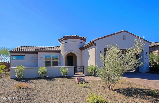 view of mediterranean / spanish-style home