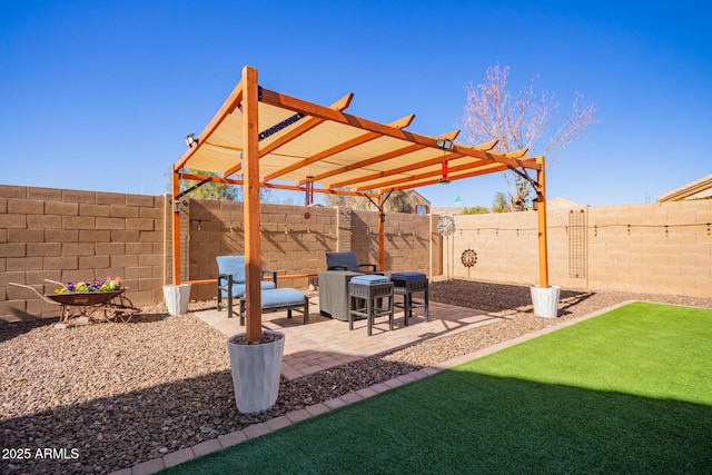 view of patio featuring a pergola